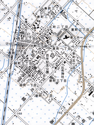 2万5千分の1地形図「比布」（平成16年更新）を約1.6倍に拡大。