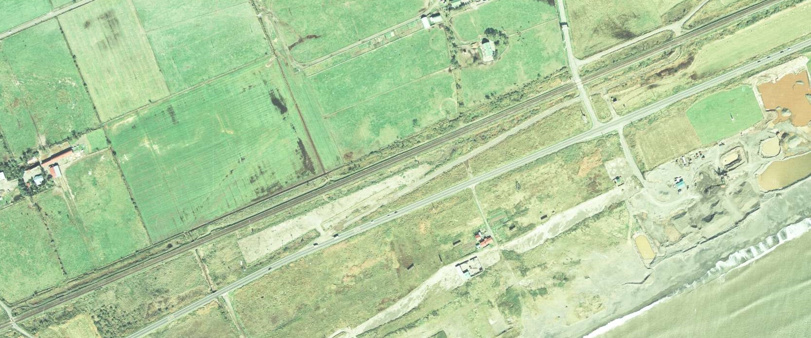 国土地理院「地図・空中写真閲覧サービス」より。